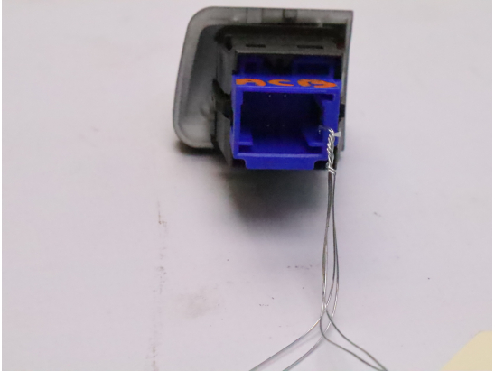 Bouton de warning occasion PEUGEOT 208 Phase 1 - 1.2 VTI 82ch