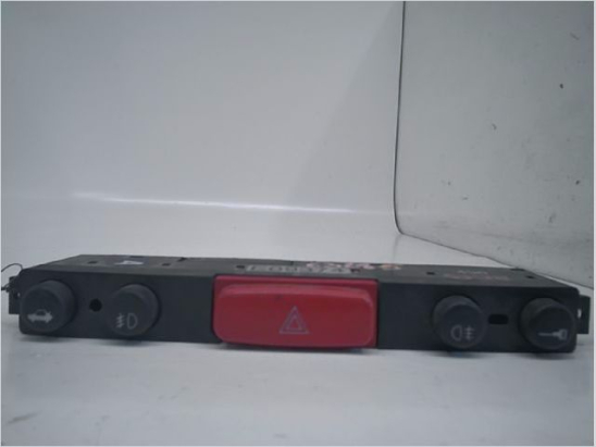 Bouton de warning occasion ALFA ROMEO 147 Phase 1 - 1.6 T.S 105ch