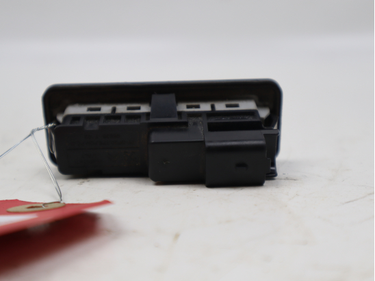 Actionneur serrure hayon occasion PEUGEOT 208 Phase 1 - 1.6 HDI 8v 115ch