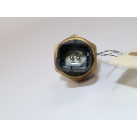 CONTACTEUR FEUX RECUL