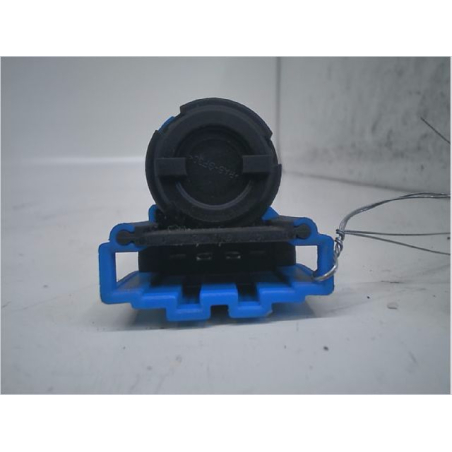 Contacteur de stop sur pédale occasion VOLKSWAGEN PASSAT IV Phase 2 - 1.9 TDI 130ch