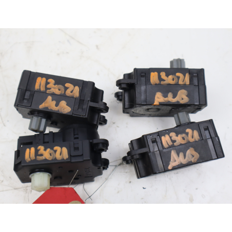 Moteur volet de chauffage occasion RENAULT SCENIC III Phase 1 - 1.9 DCI 130ch