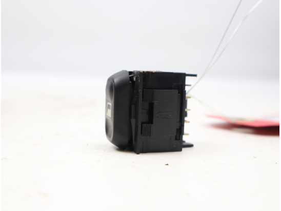 Commande leve-glace porte arrière droite occasion CITROEN XSARA PICASSO Phase 2 - 1.6 HDI 110ch