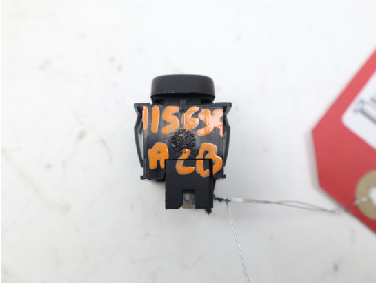 Commande leve-glace porte arrière droite occasion CITROEN XSARA PICASSO Phase 2 - 1.6 HDI 110ch