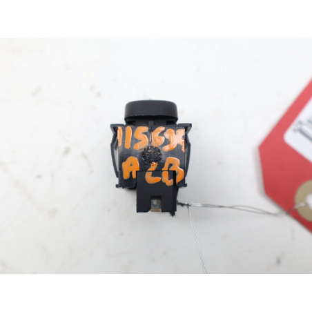 Commande leve-glace porte arrière droite occasion CITROEN XSARA PICASSO Phase 2 - 1.6 HDI 110ch