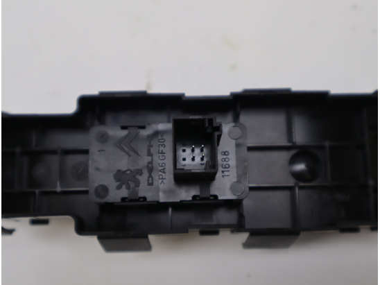 Commande lève-glace porte avant droite occasion PEUGEOT 308 I Phase 2 SW - 1.6 e-HDi 112ch