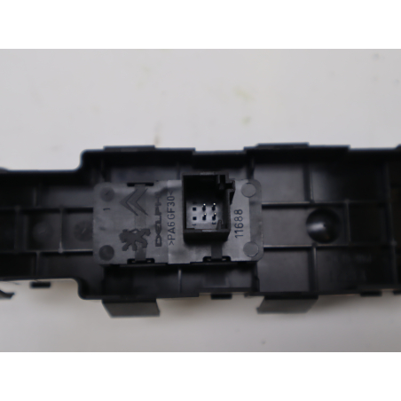 Commande lève-glace porte avant droite occasion PEUGEOT 308 I Phase 2 SW - 1.6 e-HDi 112ch