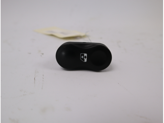 Commande lève-glace porte avant gauche occasion DACIA DUSTER Phase 1 - 1.5 DCI 90ch