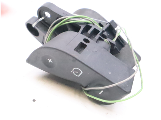 Commande autoradio occasion RENAULT MEGANE II Phase 1 - 1.9 DCI 120ch