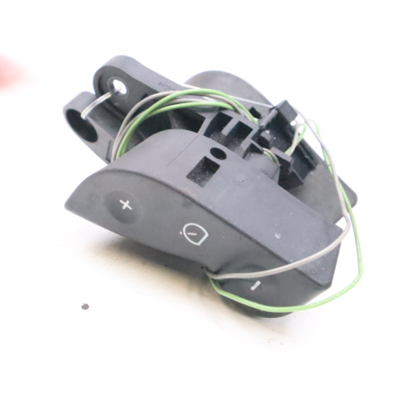 Commande autoradio occasion RENAULT MEGANE II Phase 1 - 1.9 DCI 120ch