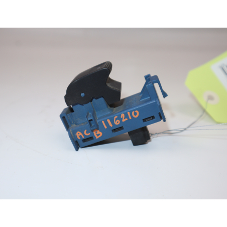 Commande leve-glace porte arrière droite occasion TOYOTA VERSO Phase 1 - 126 D-4D