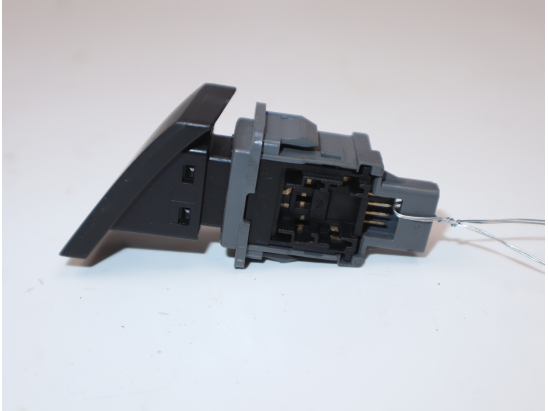 Bouton de warning occasion TOYOTA VERSO Phase 1 - 126 D-4D