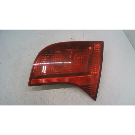Feu arrière intérieur droit occasion AUDI A4 II Phase 2 - 3.2 FSI 256ch