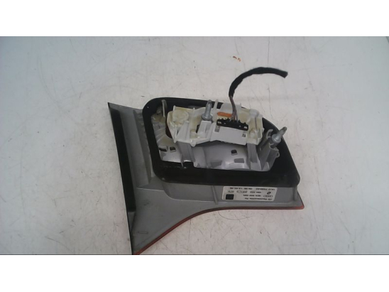 Feu arrière intérieur droit occasion AUDI A4 II Phase 2 - 3.2 FSI 256ch