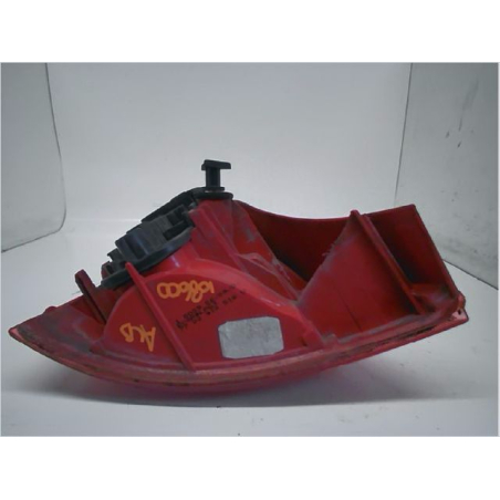 Feu arrière droit occasion RENAULT CLIO II Phase 1 - 1.9 DTI