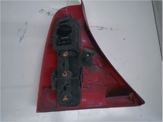 Feu arrière droit occasion RENAULT CLIO II Phase 1 - 1.9 DTI