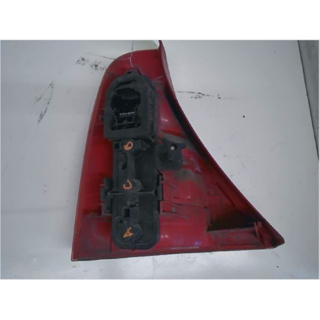 Feu arrière droit occasion RENAULT CLIO II Phase 1 - 1.9 DTI