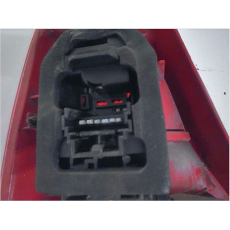 Feu arrière droit occasion RENAULT CLIO II Phase 1 - 1.9 DTI