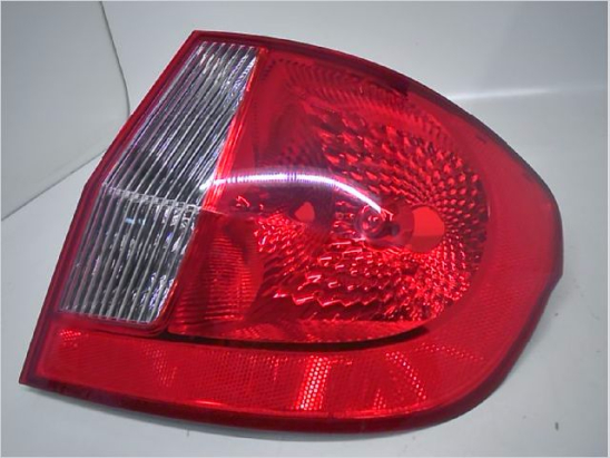 Feu arrière droit occasion HYUNDAI GETZ Phase 2 - 1.5 CRDI 88ch