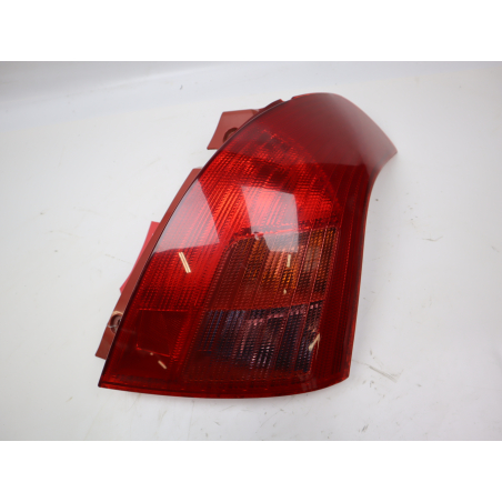Feu arrière droit occasion SUZUKI SWIFT III Phase 1 - 1.3i 90ch