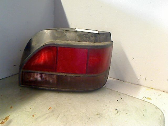 Feu arrière droit occasion RENAULT CLIO I Phase 1 - 1.2