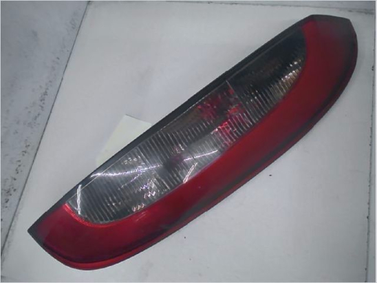 Feu arrière droit occasion OPEL CORSA III Phase 1 - 1.4i 16v