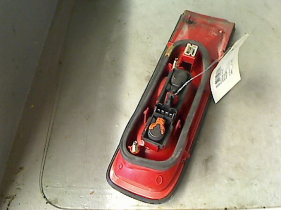 Feu arrière interieur gauche occasion RENAULT SAFRANE Phase 2 - 2.2 DT