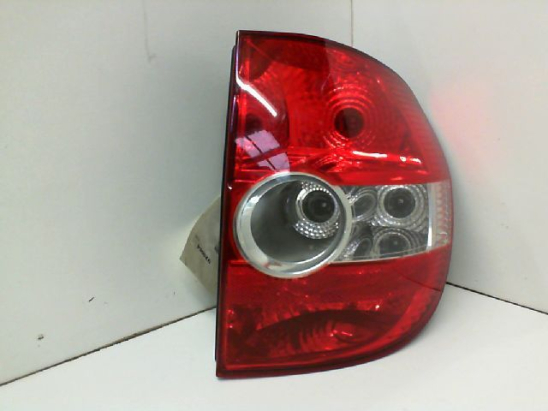 Feu arrière droit occasion VOLKSWAGEN FOX Phase 1 - 1.4 TDI 70ch