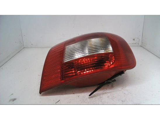 Feu arrière droit occasion FIAT MULTIPLA Phase 2 - 1.9 DT MULTIJET 120ch