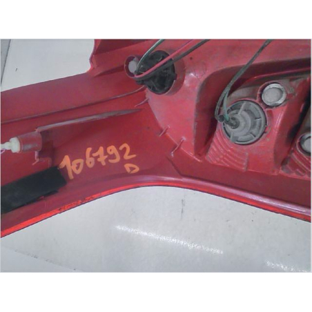 Feu arrière droit occasion SUZUKI SWIFT III Phase 1 - 1.3i 90ch