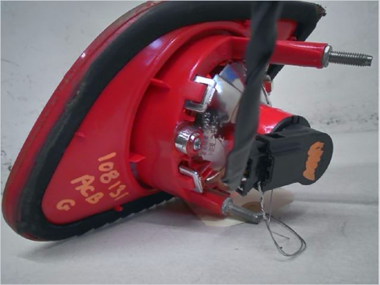 Feu arrière interieur gauche occasion VOLKSWAGEN PASSAT V Phase 1 - 1.9 TDI 105ch