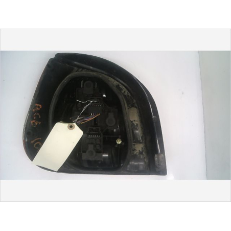 Feu arrière droit occasion RENAULT MEGANE SCENIC I Phase 2 - 1.6 16v