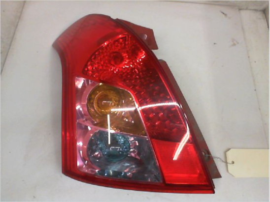 Feu arrière gauche occasion SUZUKI SWIFT III Phase 1 - 1.3 VVT 4X4