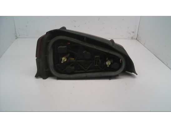 Feu arrière droit occasion PEUGEOT 106 Phase 1 - 1.1i