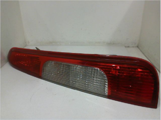 Feu arrière droit occasion FORD CMAX I Phase 1 - 2.0 TDCI 135ch