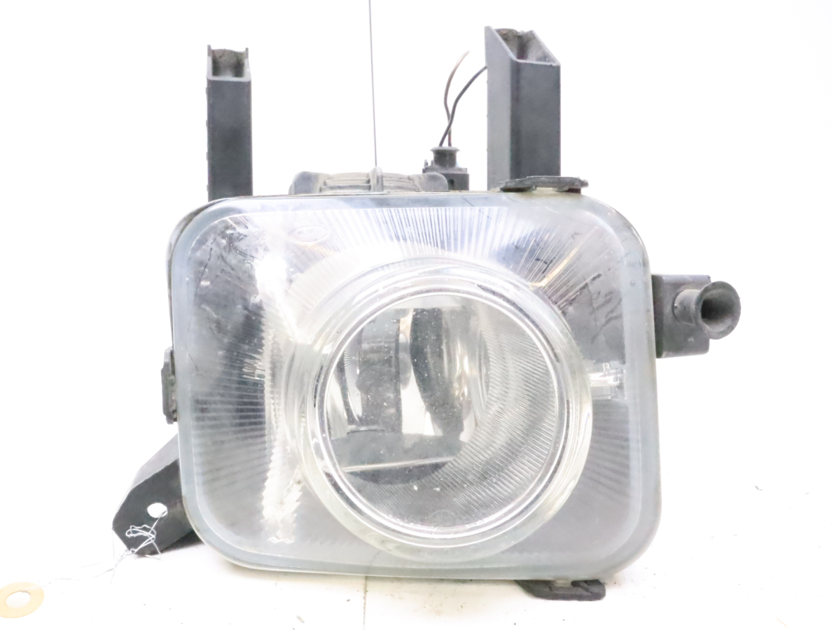 PHARE ANTIBROUILLARD AVD