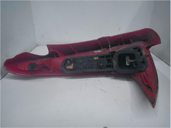 Feu arrière droit occasion PEUGEOT 206 phase 1 SW - 1.4 HDI 70ch