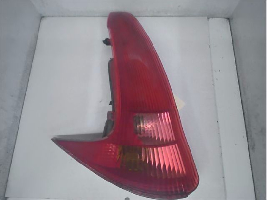 Feu arrière gauche occasion PEUGEOT 206 phase 1 SW - 1.4 HDI 70ch