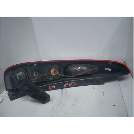 Feu arrière droit occasion FORD FIESTA V Phase 2 - 1.4 TDCI