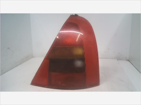 Feu arrière droit occasion RENAULT CLIO II Phase 1 - 1.2