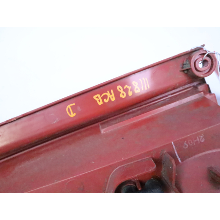 Feu arrière droit occasion MAZDA PREMACY Phase 1 - 1.8i 100ch