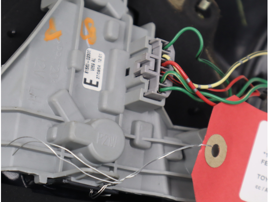 Feu arrière gauche occasion TOYOTA COROLLA IX phase 2 - 90 D4-D