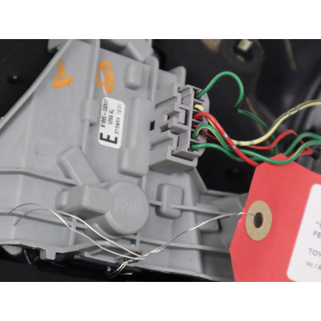 Feu arrière gauche occasion TOYOTA COROLLA IX phase 2 - 90 D4-D