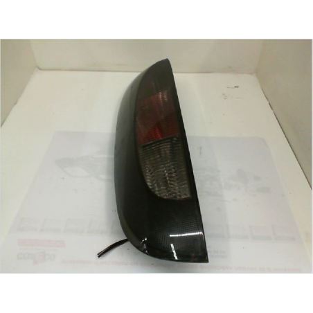 Feu arrière gauche occasion OPEL CORSA III Phase 2 - 1.8i 125ch
