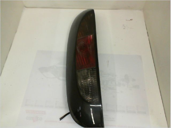 Feu arrière gauche occasion OPEL CORSA III Phase 2 - 1.8i 125ch