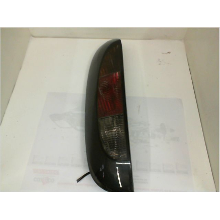 Feu arrière gauche occasion OPEL CORSA III Phase 2 - 1.8i 125ch