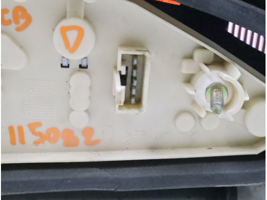 Feu arrière droit occasion PEUGEOT 106 Phase 1 - 1.4i