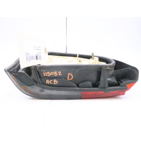 Feu arrière droit occasion PEUGEOT 106 Phase 1 - 1.4i