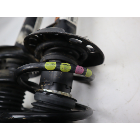 Amortisseur avant droit occasion VOLKSWAGEN NEW BEETLE II phase 1 - 1.2 TSI 105ch