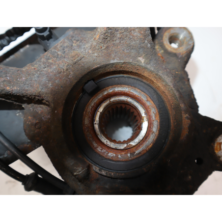 Fusee avg occasion RENAULT TWINGO II Phase 1 - 1.5 DCI 75ch